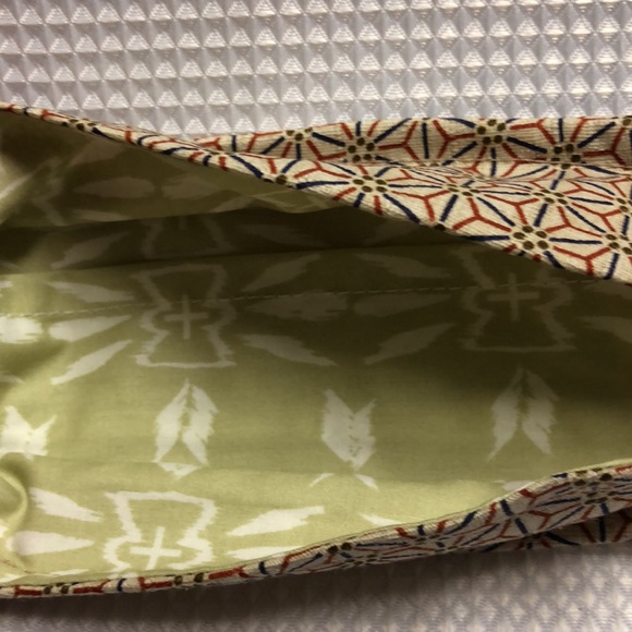 2 Masks: Tan Geometric & Black Micron Dot Elastic Bi-fold & 1 Blue Clip Holder - Picture 6 of 9